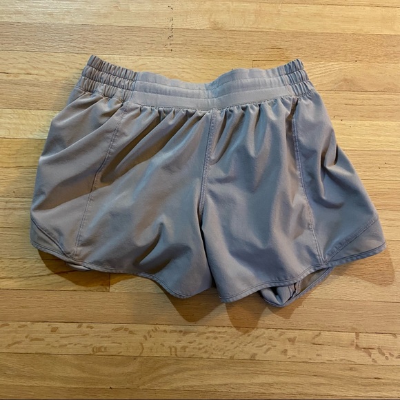 Lululemon Sz 10 Hotty Hot short ll Long 4” Dusty Dawn
